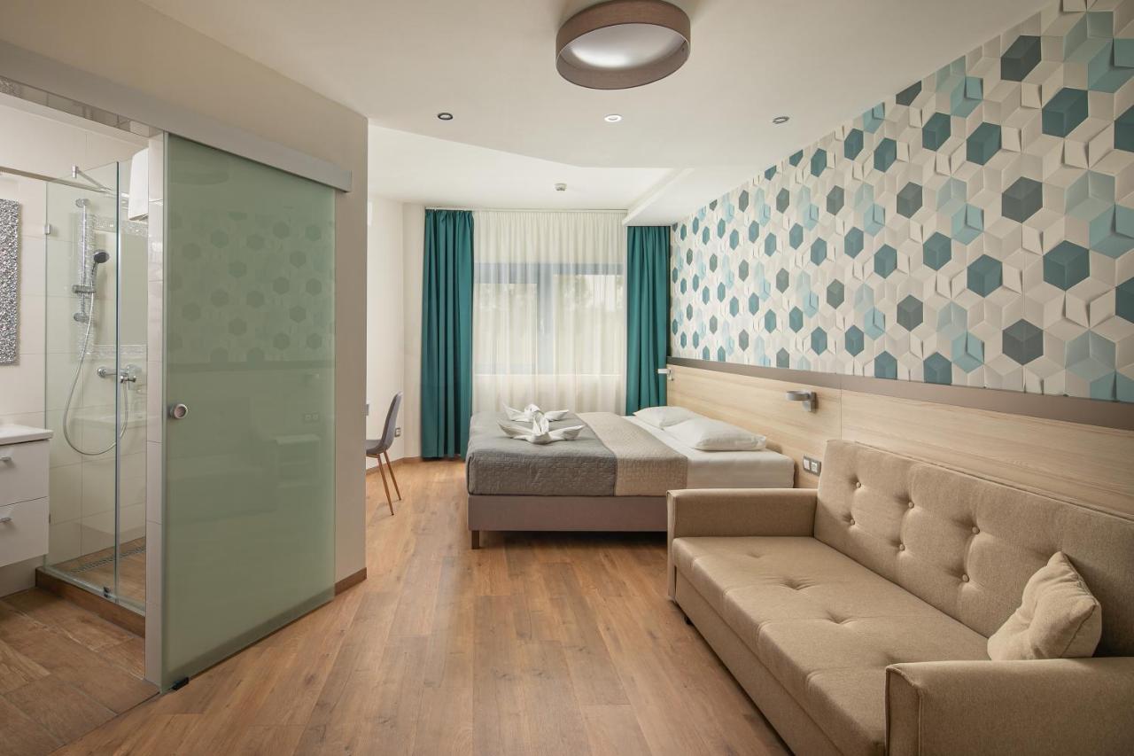 קסזטלי Kristaly Hotel מראה חיצוני תמונה