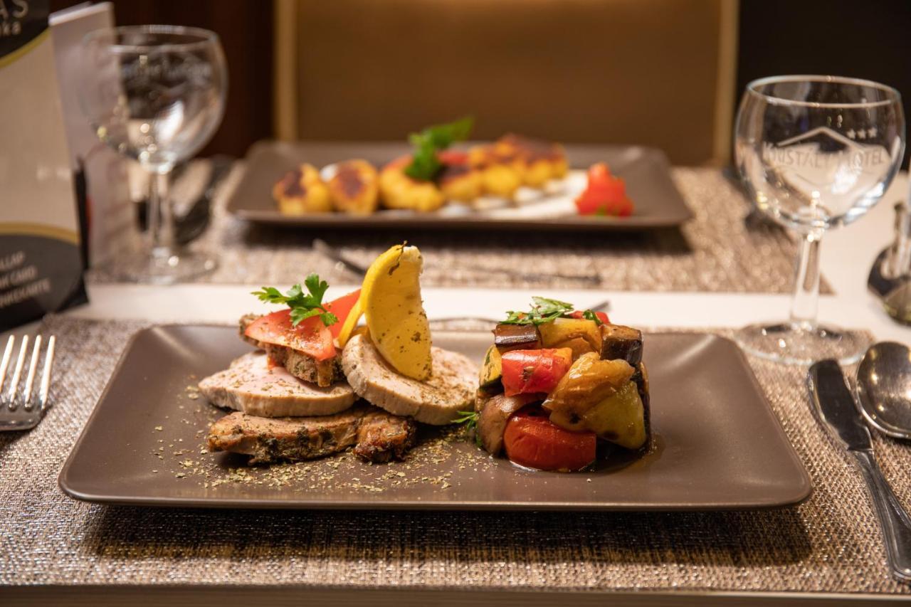 קסזטלי Kristaly Hotel מראה חיצוני תמונה