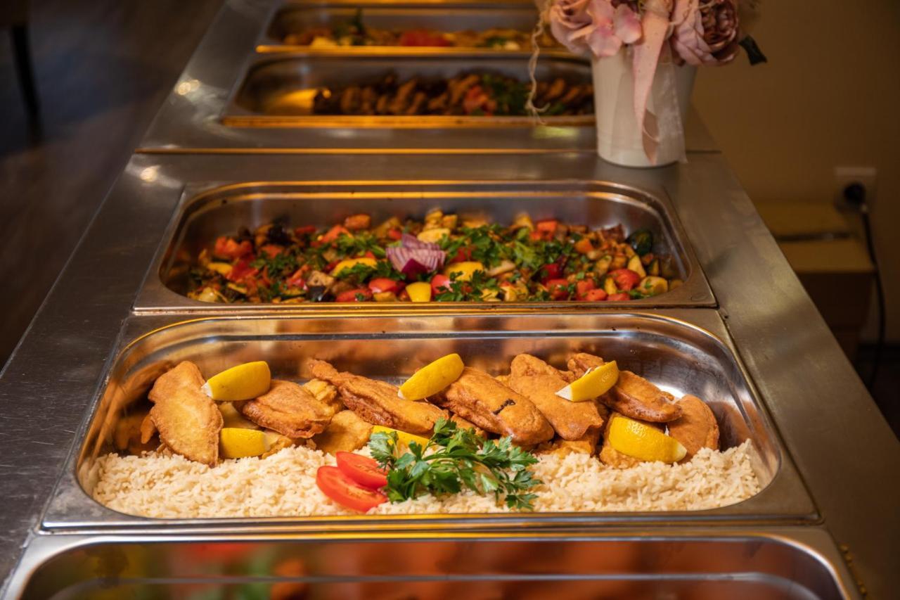 קסזטלי Kristaly Hotel מראה חיצוני תמונה